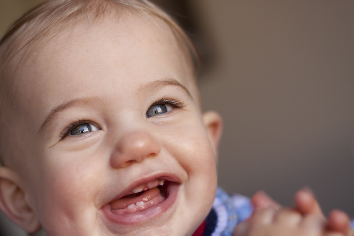 4 teething myths featured image